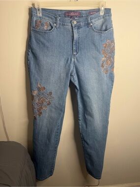 Gloria Vanderbilt Amanda Light Blue Jeans